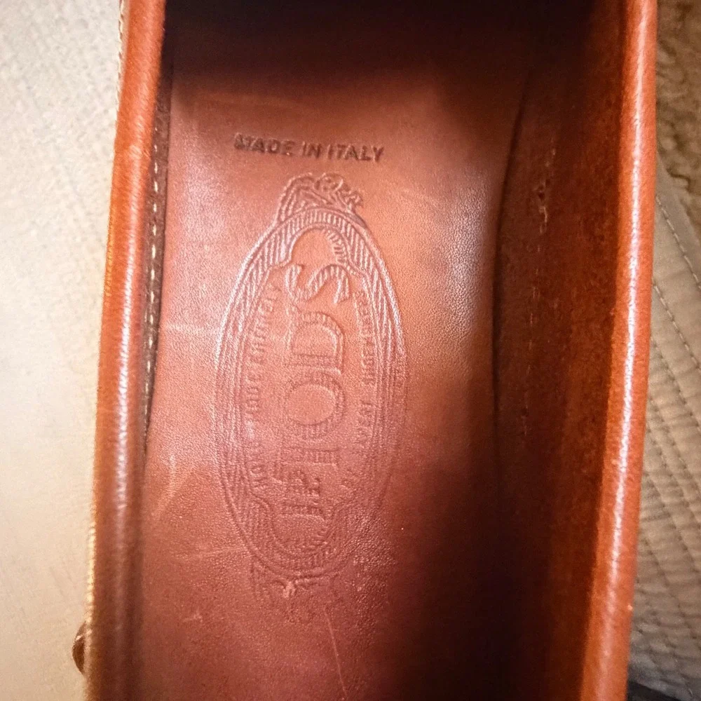Tods Womens Tan Leather Penny Loafer Gommini Driving Moccasins Italy EU38/US7.5